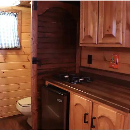 Storybook Village Pine Cove Extérieur photo