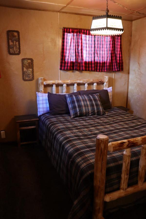 Storybook Village Pine Cove Extérieur photo